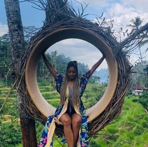 Meet your Posher, Antoinette